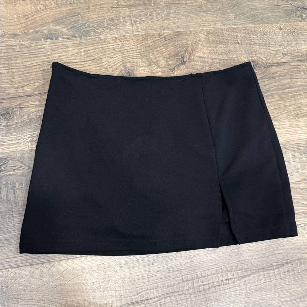SHEIN Black Mini Skirt with Side Slit